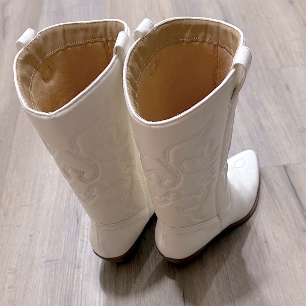 White Western Boots - Picture 4 of 5